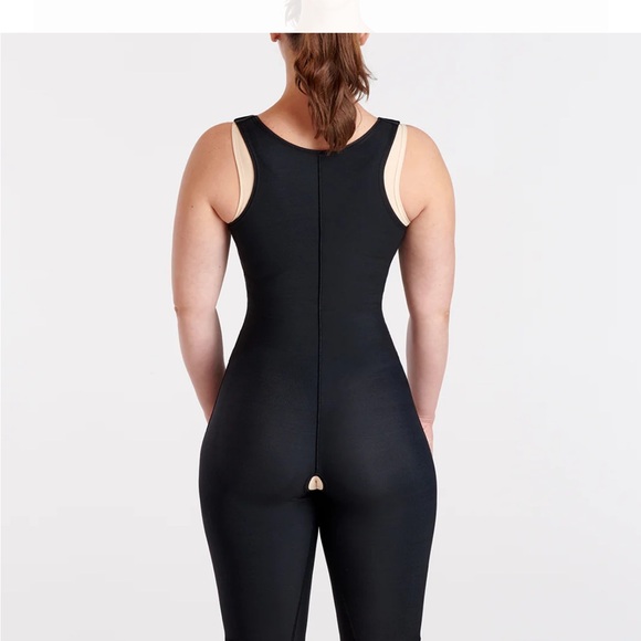 Marena Recovery Female Curves High Back girdle - Picture 2 of 12